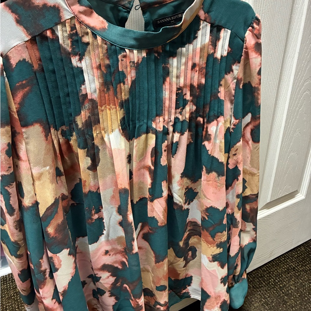 Banana Republic Teal and Pink Abstract Blouse